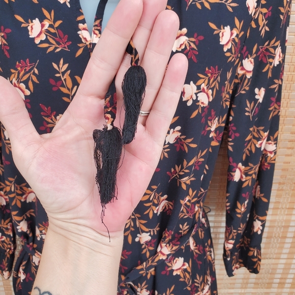 ♤ BeachLunchLounge Belted Floral Tunic Dress Size Small Black Gold Burgundy - Picture 2 of 10